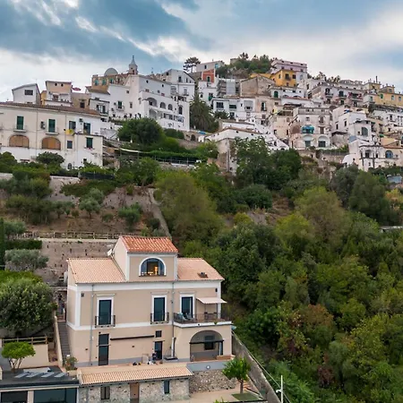 Kemi Luxury Πανσιόν *